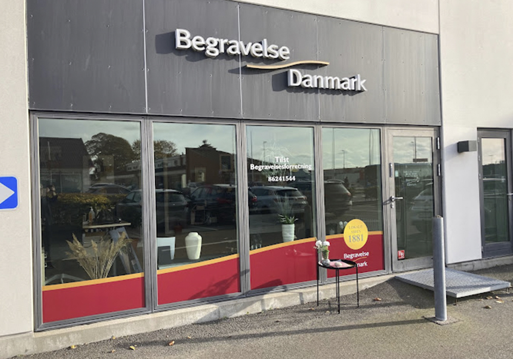 Tilst Begravelsesforretning - Facade